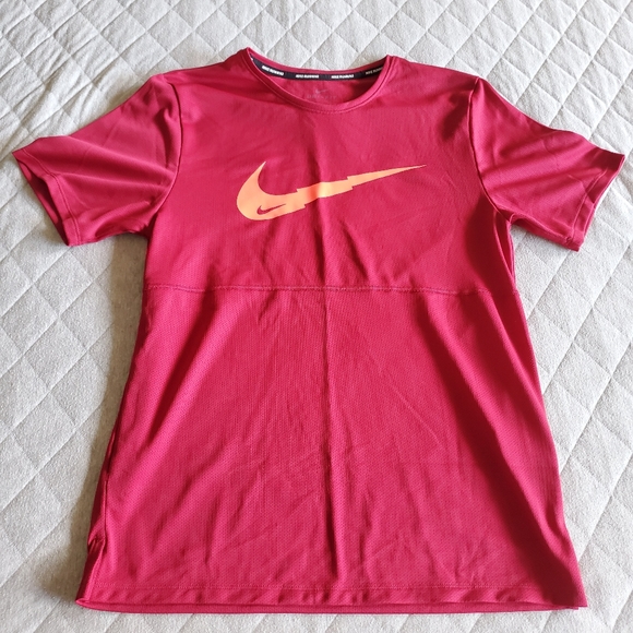 ⭐4/$20 Nike Men's Run Breathe T-shirtSmall - Picture 2 of 9